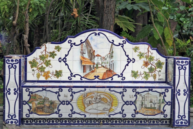 Tiled bench at Parque de la Alameda